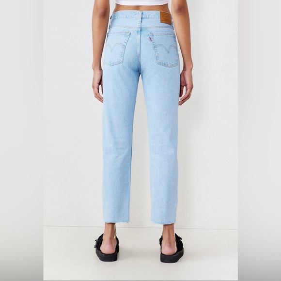 LIKE NEW LEVI’S - Picture 2 of 5